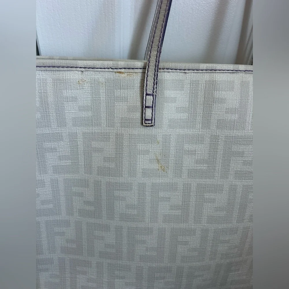 GUC Authentic Fendi White Zucca Tote Handbag